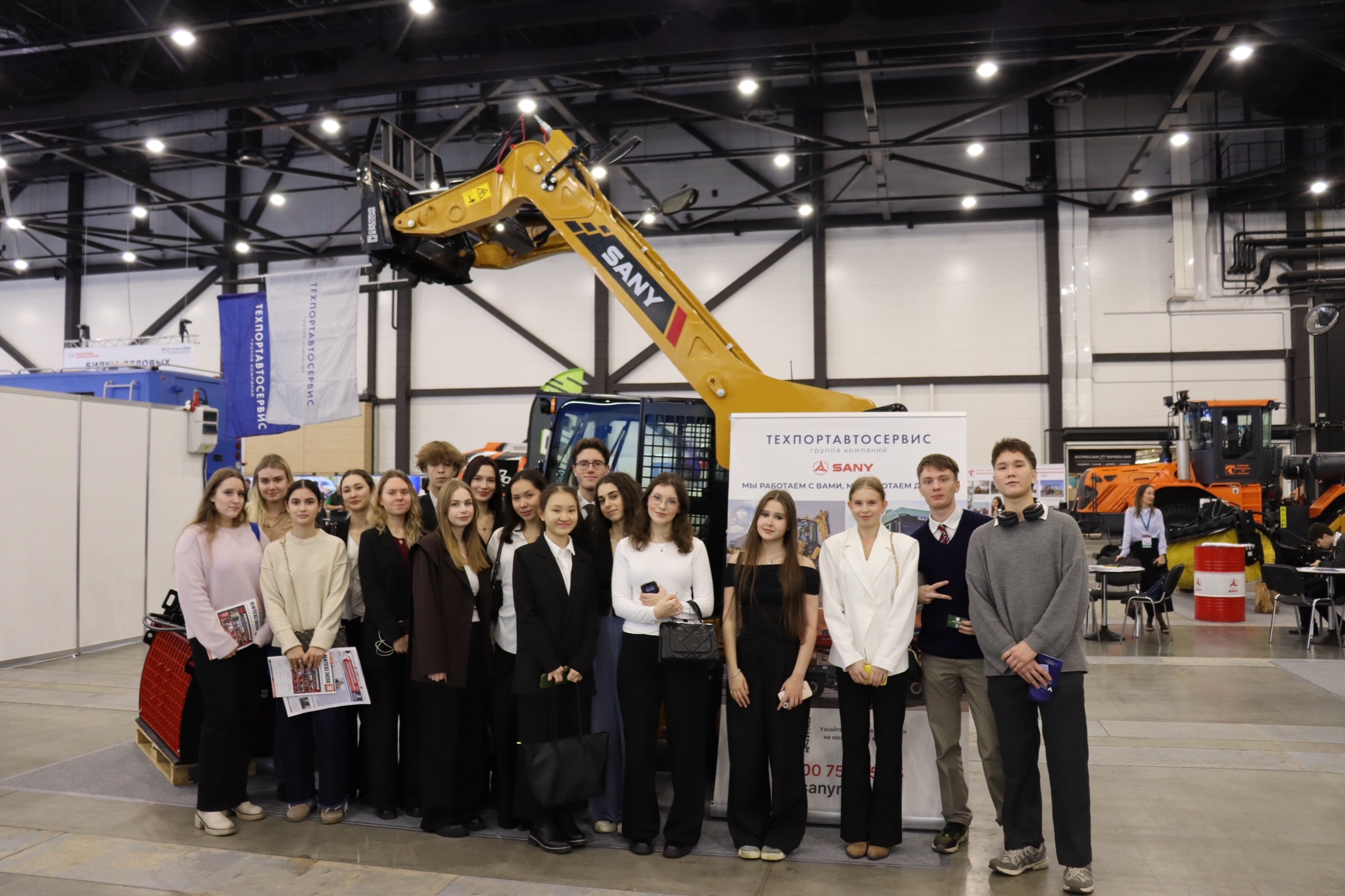 Студенты Финансового университета на «Российском промышленнике»