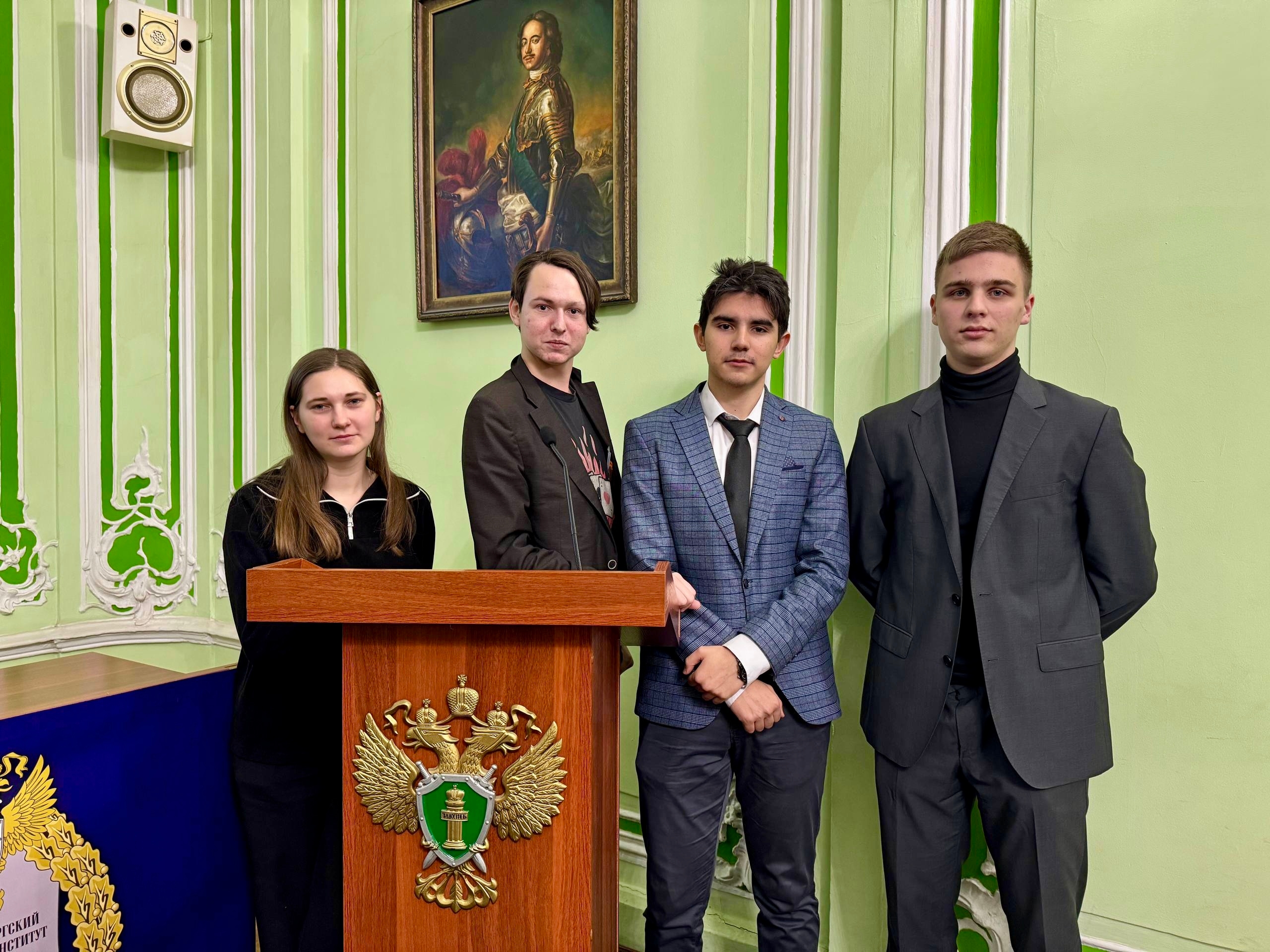 Студенты Финансового университета приняли участие в дебатах Университета прокуратуры